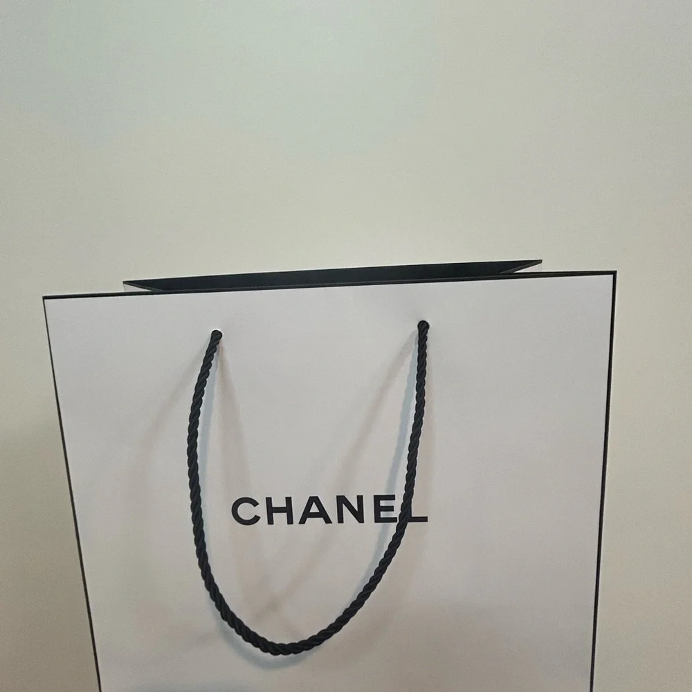 N/A chanel gift